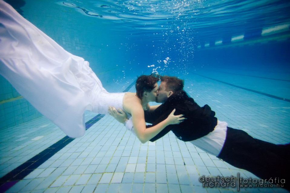 Angéla és Zoltán Trash The Dress Underwater
